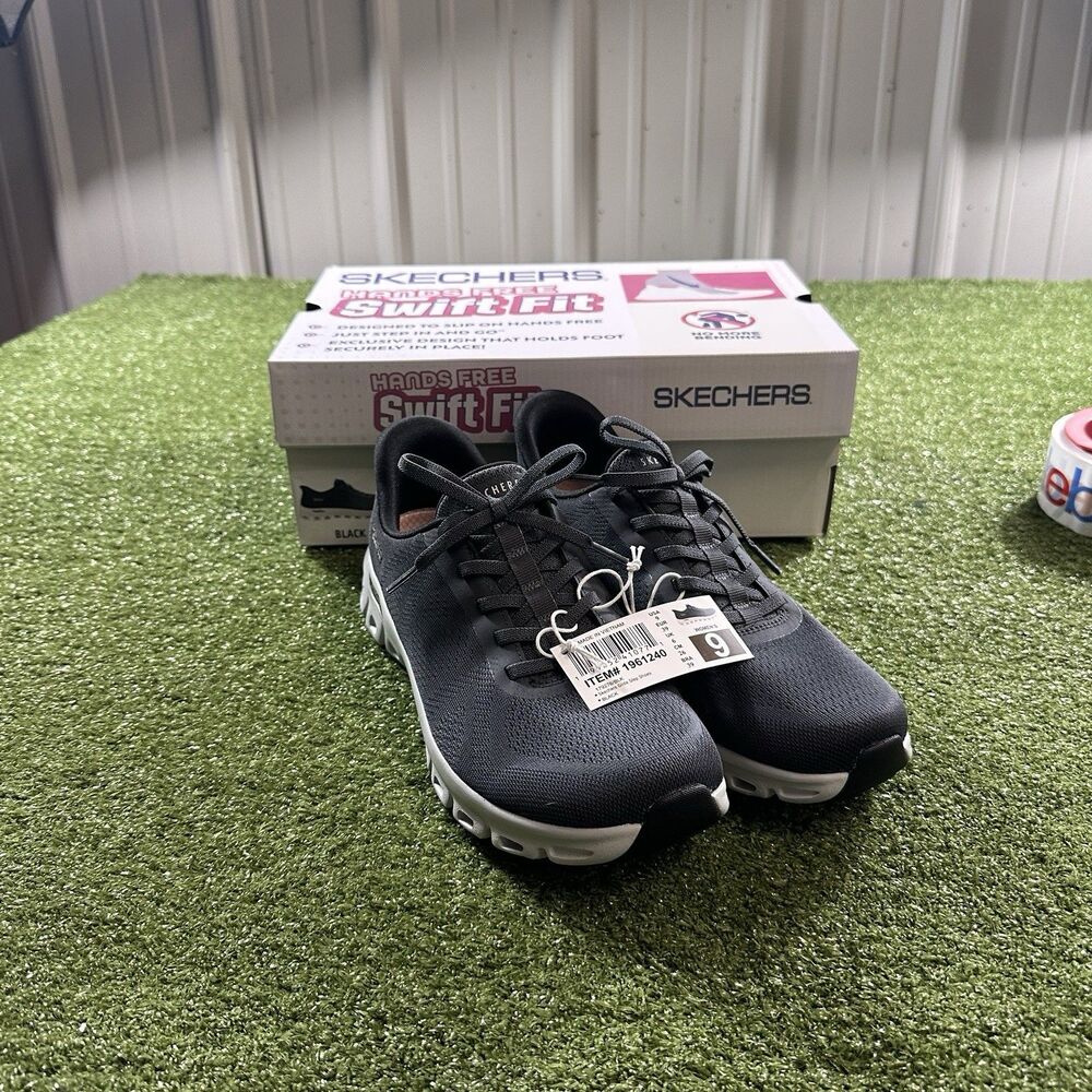 Skechers Swift Fit Women's Size 9 Black Hands Free Shoes Black NWT